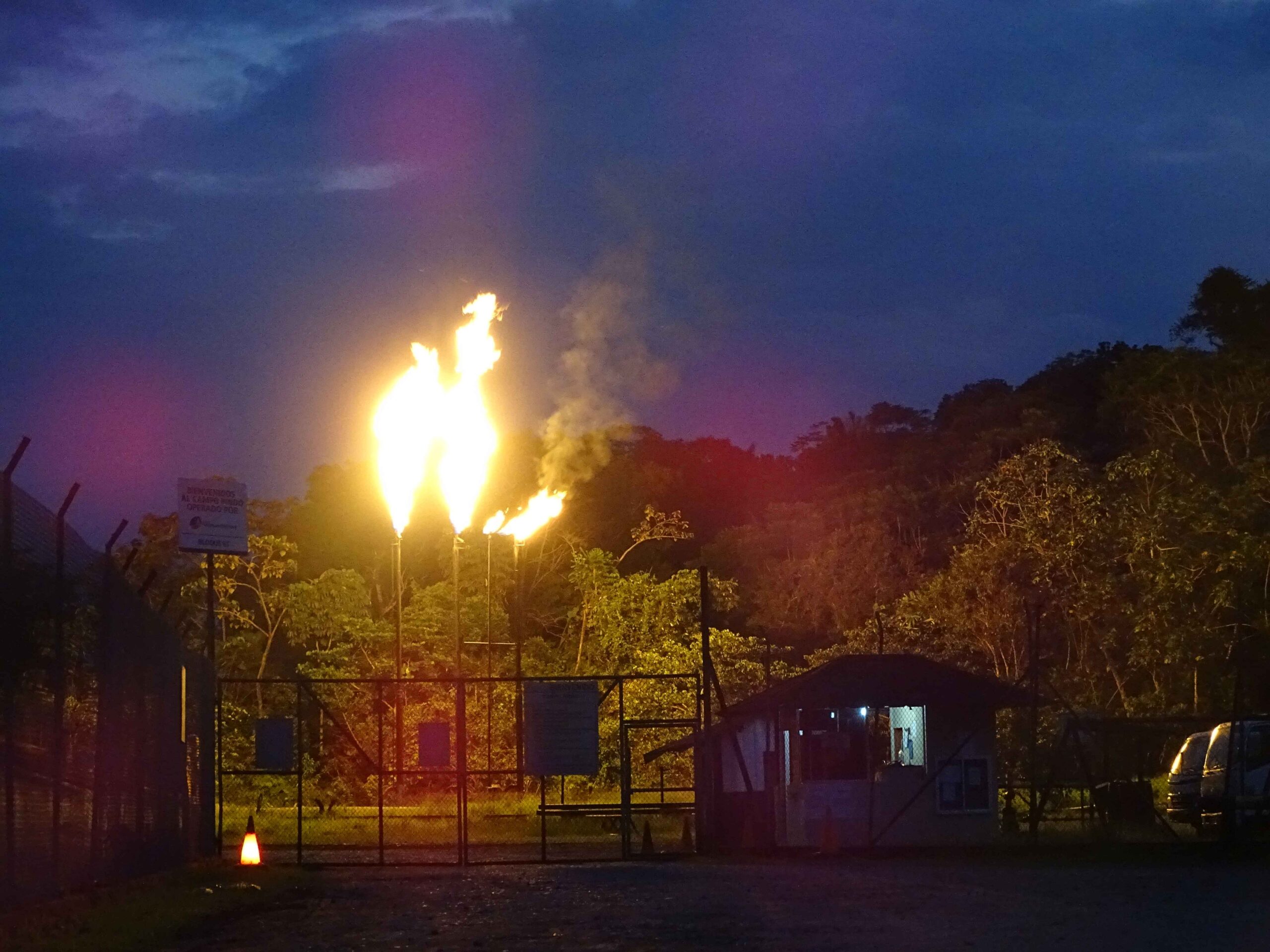 Esplorazione A.M.A.Z.O.N.Y.A. – Mappando gli impatti socio-ambientali del gas flaring dell’industria petrolifera in Amazzonia occidentale (Ecuador) con il National Geographic